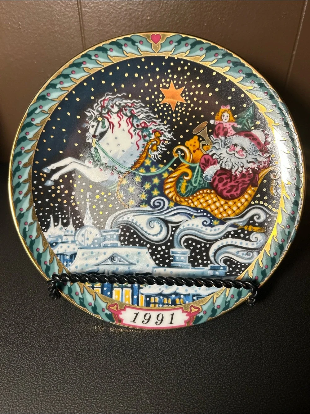 Vintage 1991 Bing and Grondahl Holiday Collectors Plate Santa Collection